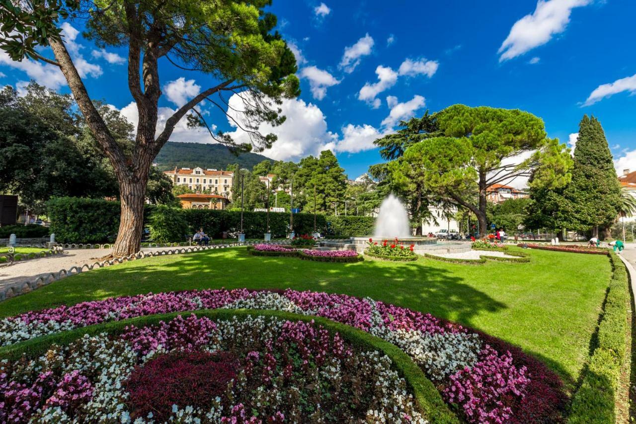 Apartment Maja Opatija With Free Private Parking And Lovely Sea View Terrace Exterior foto